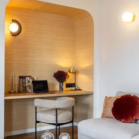 Habitat Parisien - Madeleine Galeries Lafayette Apartment