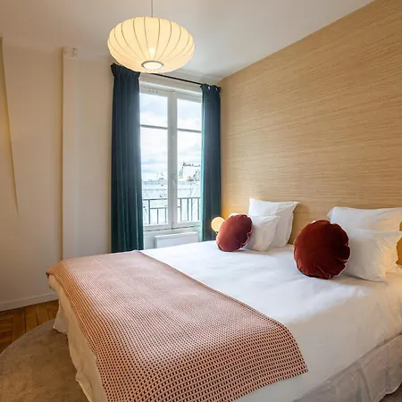 Habitat Parisien - Madeleine Galeries Lafayette *