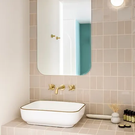Habitat Parisien - Madeleine Galeries Lafayette Apartment *