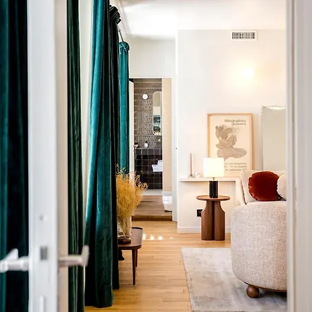 Habitat Parisien - Madeleine Galeries Lafayette Apartment