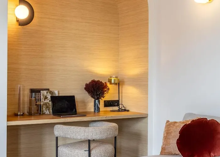 Habitat Parisien - Madeleine Galeries Lafayette Apartment