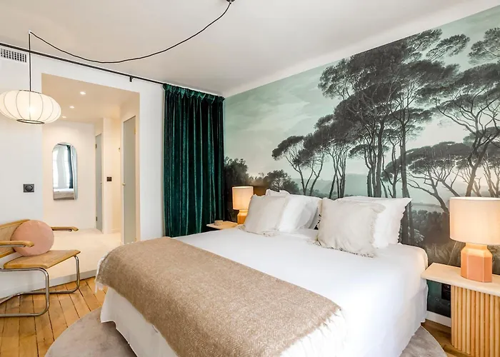Habitat Parisien - Madeleine Galeries Lafayette Apartment Paris