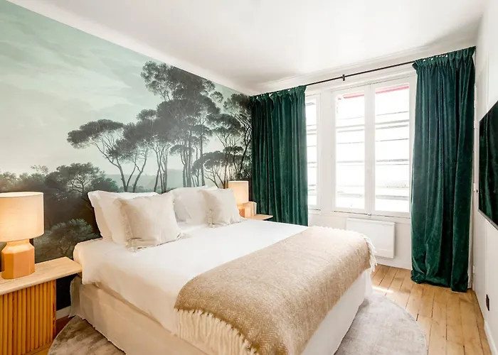 Habitat Parisien - Madeleine Galeries Lafayette Apartment Paris
